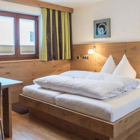 Haus Battisti Ξενοδοχείο Σανκτ Αντόν αμ Άλμπεργκ Εξωτερικό φωτογραφία