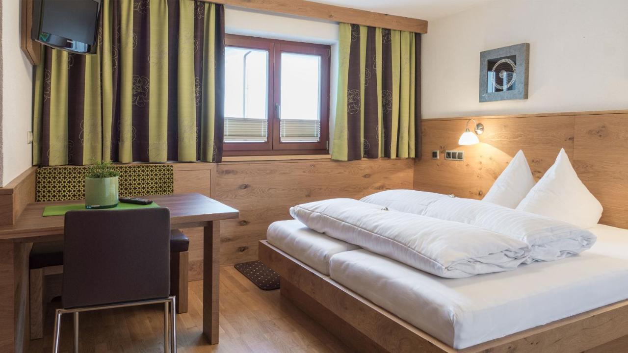 Haus Battisti Ξενοδοχείο Σανκτ Αντόν αμ Άλμπεργκ Εξωτερικό φωτογραφία